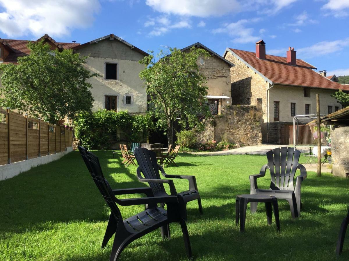 Gite Sur Loue Ornans Buitenkant foto